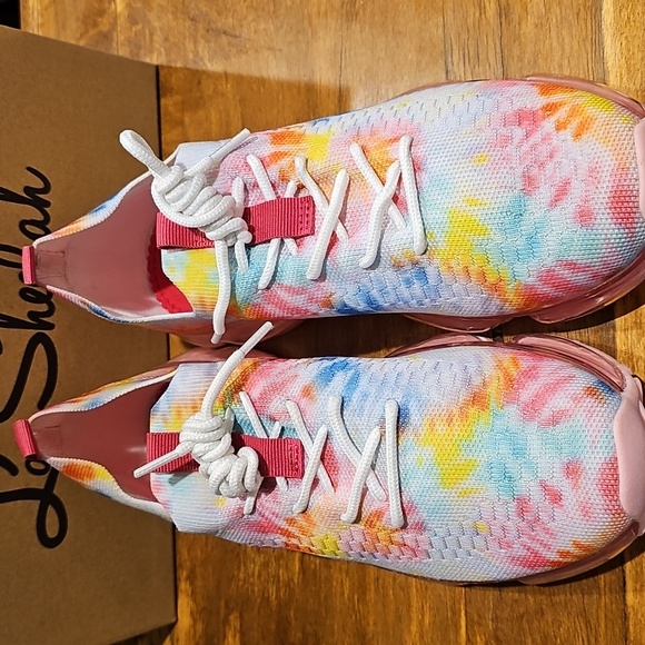 👟LA SHEELAH Multi-Color Sneakers_SIze 8 - New in Box!! - Picture 2 of 8